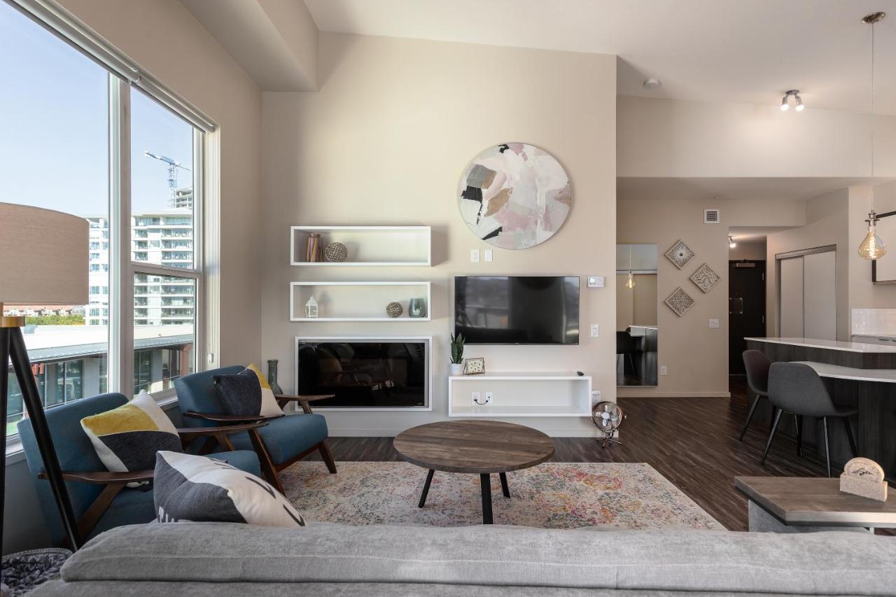 Corner Nest - Luxury Brand New Top Floor 2Bedroom Condo Келоуна Екстер'єр фото