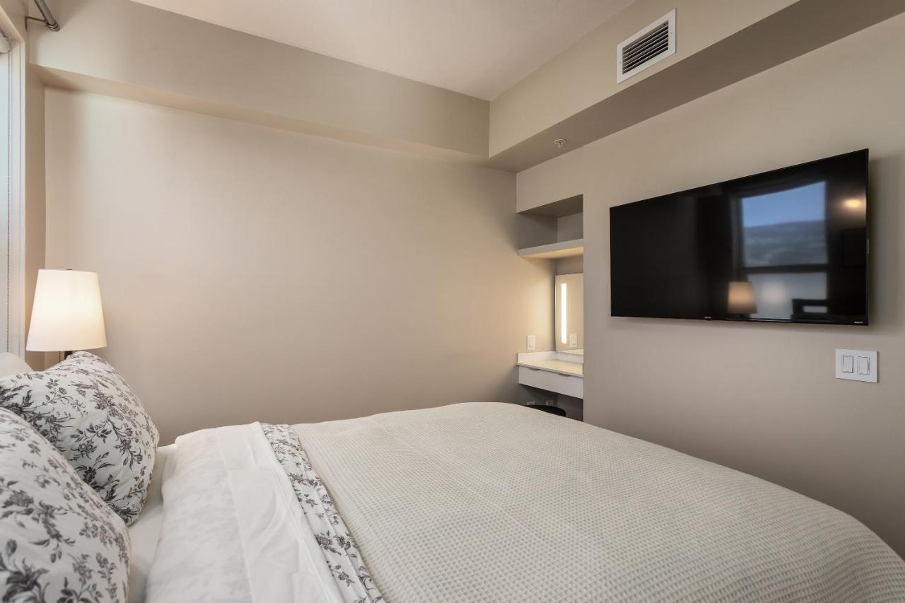 Corner Nest - Luxury Brand New Top Floor 2Bedroom Condo Келоуна Екстер'єр фото
